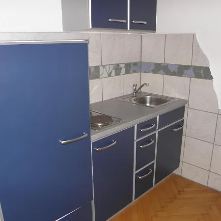 Familie Zuser Garni Szálloda 3*
