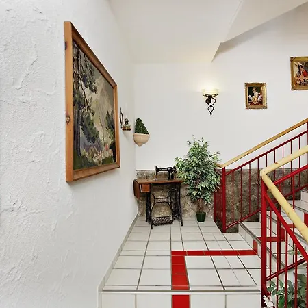 Szálloda Familie Zuser Garni 3*
