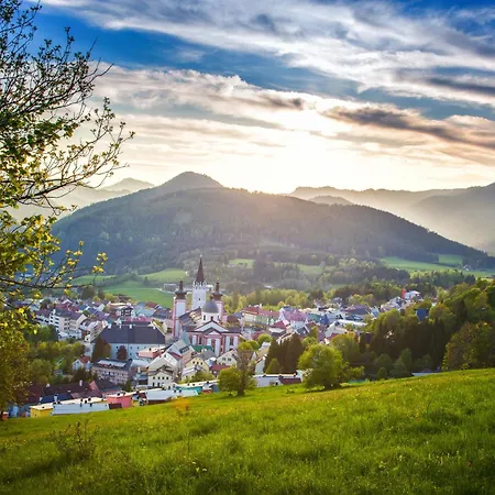 Familie Zuser Garni Hotel Mitterbach
