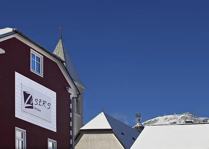 Familie Zuser Garni Hotel