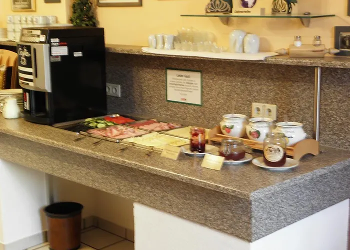 Familie Zuser Garni Hotel