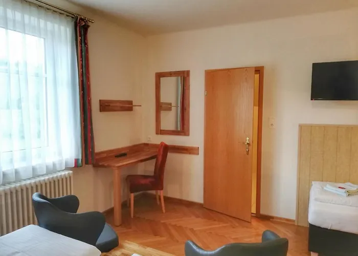 Familie Zuser Garni Hotel Mitterbach